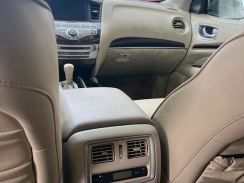 Used 2013 INFINITI JX35 AWD w/ Premium Pkg image 8