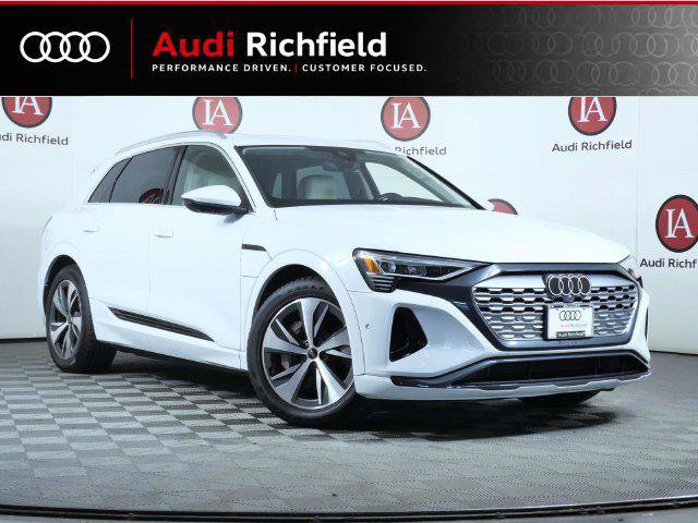 Used 2024 Audi Q8 e-tron Premium Plus w/ Premium Plus Package AWD/4WD image 1