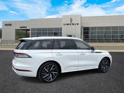 New 2025 Lincoln Aviator Black Label image 3