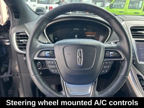 Used 2020 Lincoln Nautilus FWD image 16