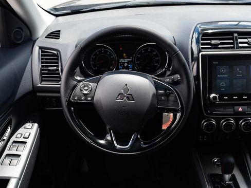 Used 2024 Mitsubishi Outlander Sport LE AWD/4WD image 11