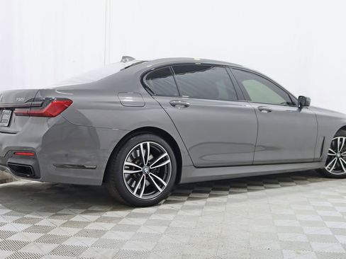 Used 2022 BMW 750i xDrive w/ Executive Package AWD/4WD image 8