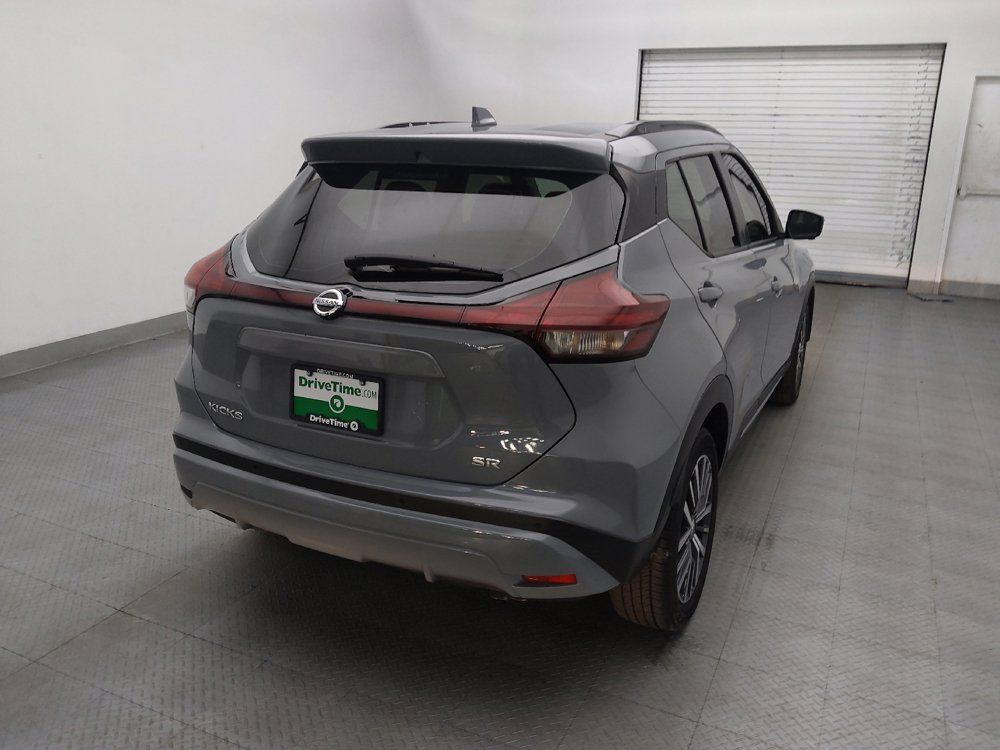 Used 2021 Nissan Kicks SR w/ SR Premium Package FWD image 7