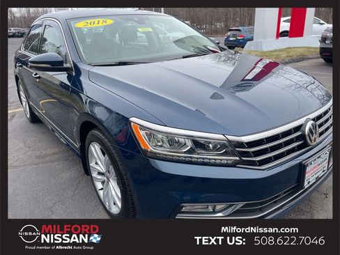 Used 2018 Volkswagen Passat 2.0T SEL Premium image 8