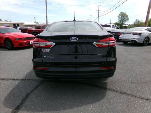 Used 2019 Ford Fusion S FWD image 10