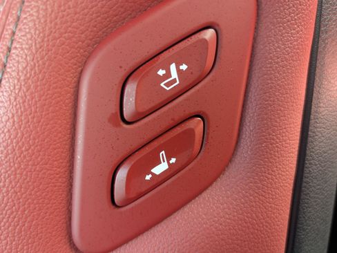 Used 2023 Genesis G70 2.0T w/ Sport Prestige Package image 13