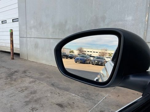 Used 2025 Nissan Altima 2.5 SV image 19