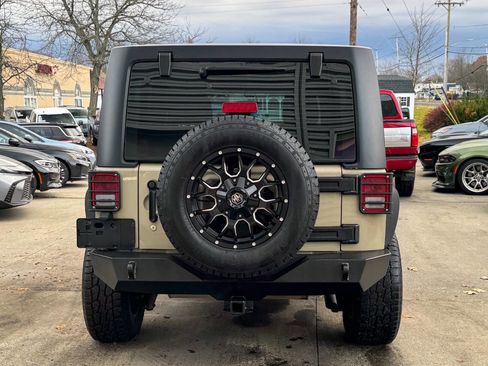 Used 2017 Jeep Wrangler Unlimited Sport w/ Connectivity Group image 4