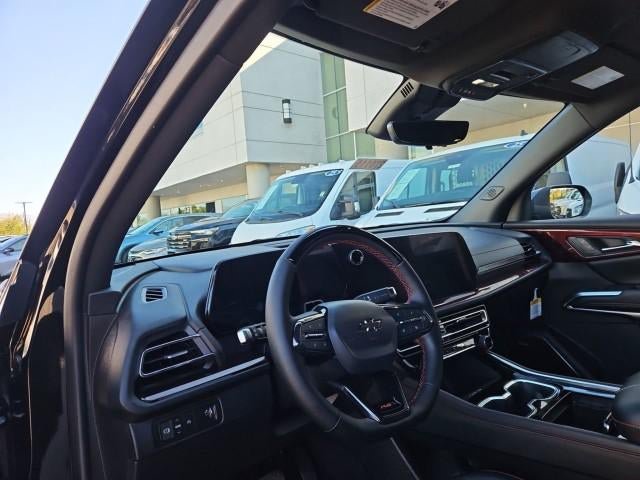 New 2027 Chevrolet Traverse RS FWD image 10