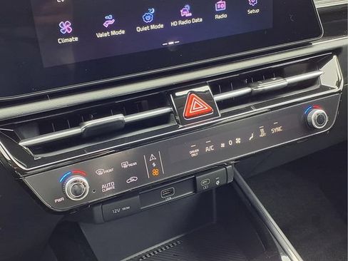 New 2026 Kia Niro Wind w/ Wind Preserve Package FWD image 5