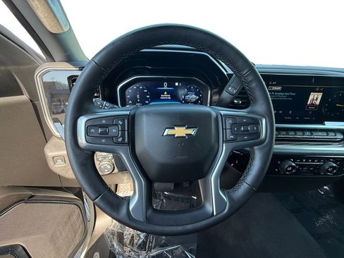 Used 2023 Chevrolet Silverado 1500 LT AWD/4WD image 12