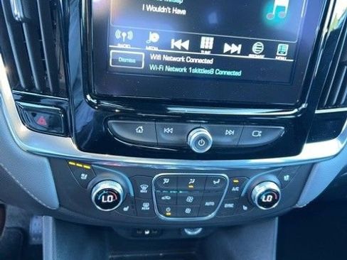 Used 2019 Chevrolet Traverse Premier w/ Driver Confidence II Package image 38