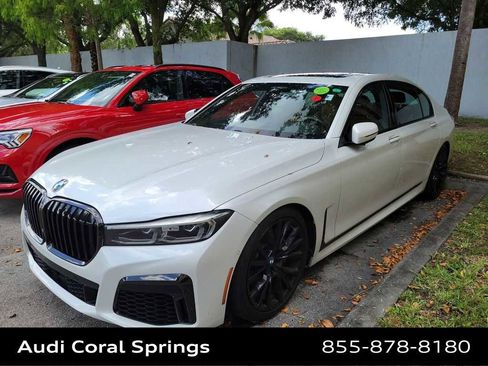 Used 2020 BMW 740i w/ M Sport Package RWD image 2