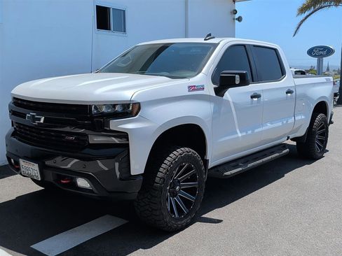 Used 2021 Chevrolet Silverado 1500 LT Trail Boss w/ LT Trail Boss Premium Package AWD/4WD image 1