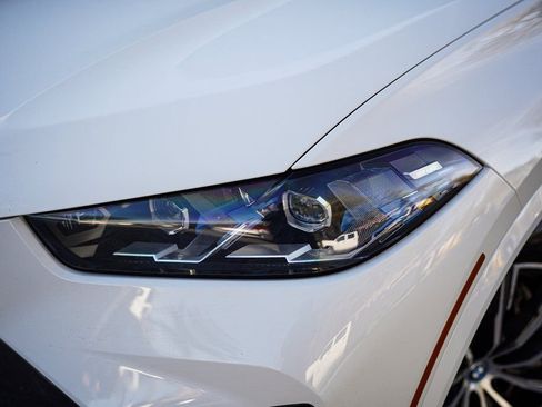 Used 2025 BMW X5 xDrive50e w/ M Sport Package image 4