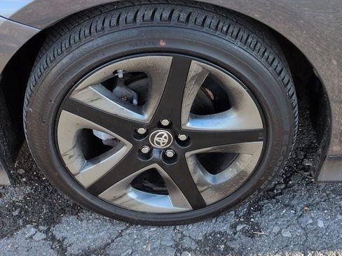 Used 2021 Toyota Prius Limited image 10