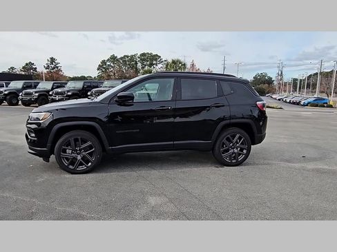 New 2026 Jeep Compass Latitude AWD/4WD image 27