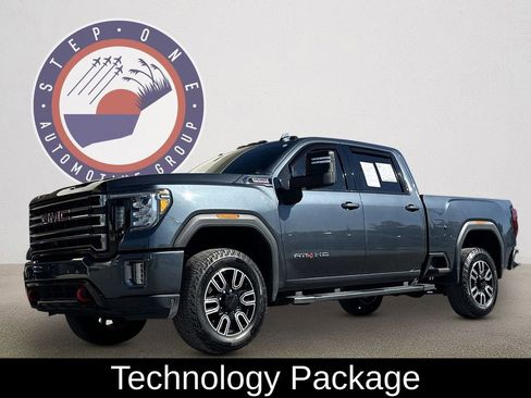 Used 2020 GMC Sierra 2500 AT4 w/ AT4 Premium Package image 2