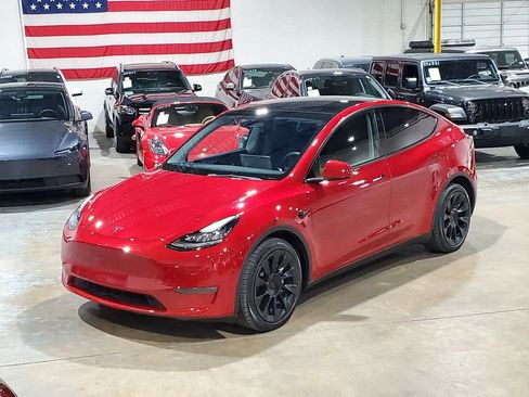 Used 2023 Tesla Model Y Long Range AWD/4WD image 37