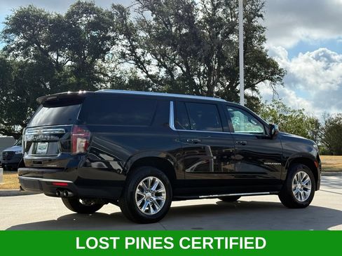 Used 2024 Chevrolet Suburban Premier RWD image 4