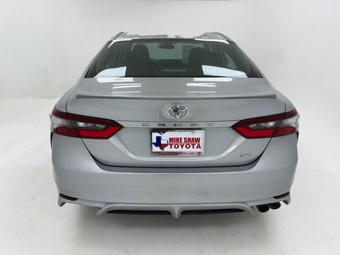 Used 2024 Toyota Camry SE image 19