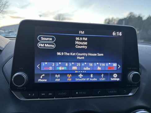 Used 2022 Nissan Sentra SV image 12