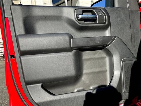 Used 2022 Chevrolet Silverado 1500 Custom image 24
