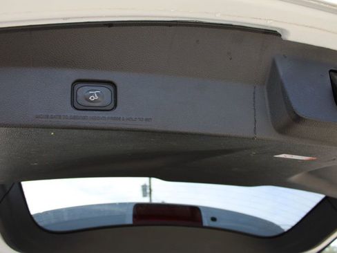 Used 2015 Ford Explorer XLT w/ Equipment Group 202A image 24