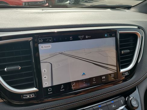 New 2026 Chrysler Pacifica Pinnacle FWD image 20