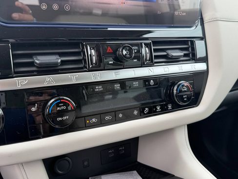 New 2026 Nissan Pathfinder SL FWD image 15