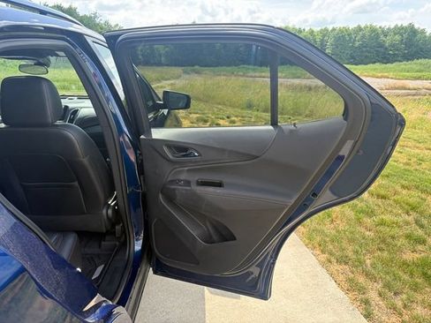 Used 2022 Chevrolet Equinox RS w/ RS Leather Package FWD image 42