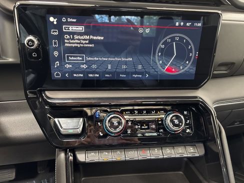 Used 2024 GMC Sierra 1500 AT4X image 43