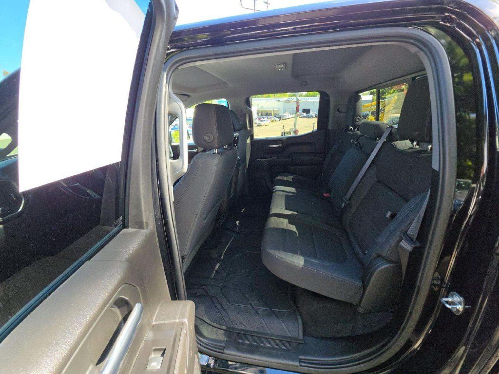Used 2019 Chevrolet Silverado 1500 LT w/ All-Star Edition AWD/4WD image 4