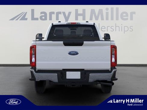 New 2026 Ford F250 XL w/ XL Chrome Package image 5