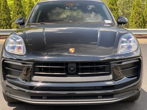 Used 2023 Porsche Macan AWD/4WD image 19