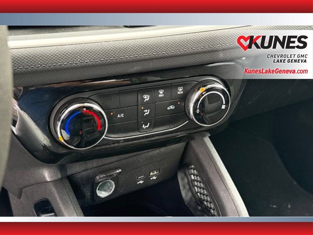 Used 2025 Chevrolet TrailBlazer LT AWD/4WD image 20
