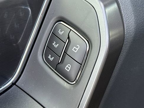 New 2025 Ford F150 Lariat w/ Equipment Group 501A Mid image 19