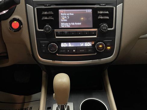 Used 2017 Nissan Altima 2.5 SV FWD image 15