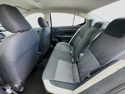 Used 2021 Nissan Versa SV FWD image 15