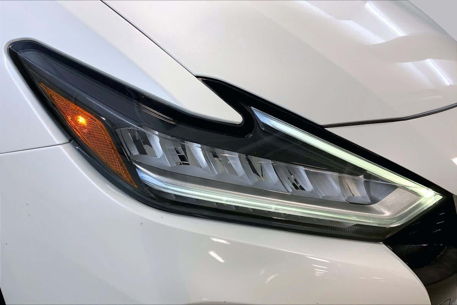 Used 2020 Nissan Maxima 3.5 SL w/ Floor Mat Group FWD image 27