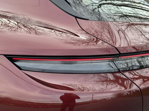 Used 2022 Porsche Taycan 4S w/ Off-Road Design Package image 23