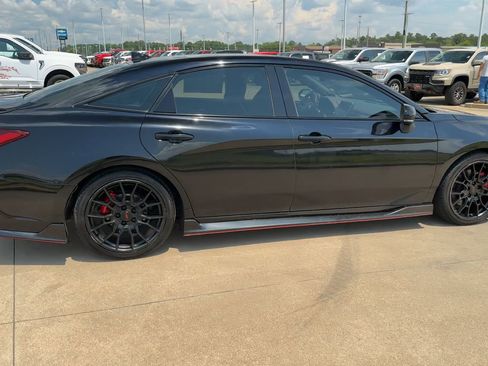 Used 2021 Toyota Avalon TRD image 9