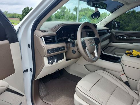 Certified 2023 GMC Yukon Denali AWD/4WD image 16