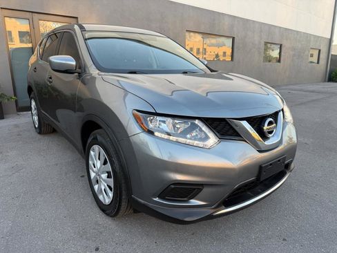 Used 2016 Nissan Rogue S FWD image 3
