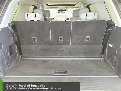 Certified 2025 Ford Expedition Platinum w/ Driver's Package AWD/4WD image 23