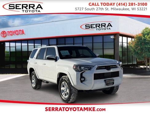 Used 2024 Toyota 4Runner SR5 image 1