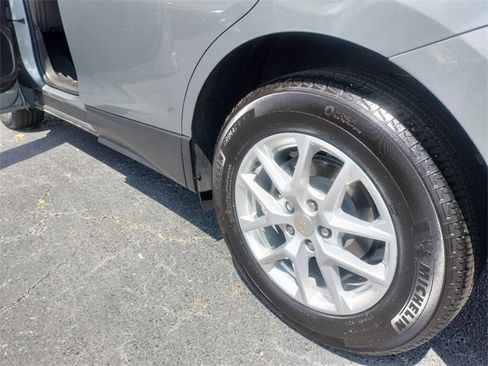 Used 2024 Chevrolet Equinox LT w/ LPO, Floor Liner Package image 11