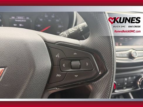 Used 2022 Chevrolet TrailBlazer LT FWD image 18