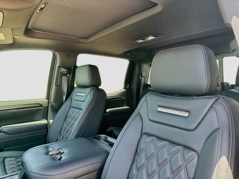 New 2026 GMC Sierra 1500 AT4 w/ AT4 Premium Package AWD/4WD image 13