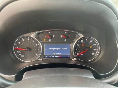 Used 2024 GMC Terrain SLT image 30